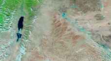 صورة من الفضاء.. برك مائية وبحيرات وسيول في الصحراء الأردنية بعد الحالة الجوية الماضية