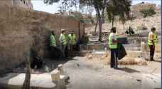 الزرقاء.. حملة تنظيف في مقابر المحافظة