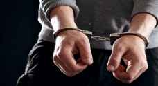 القبض على مطلوب بحقة ٢٧ طلبا بمبالغ مالية تقارب ٥ ملايين دينار