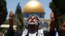 ٣٥ ألفا يؤدون صلاة الجمعة في المسجد الأقصى