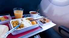 الطعام على الطائرة.. لماذا لا نشعر بـ"المذاق الحقيقي"؟