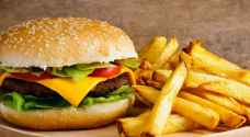 معظمها تُسبب الإدمان كالمخدرات.. إليك ثلاث خطوات للإقلاع عن الوجبات السريعة