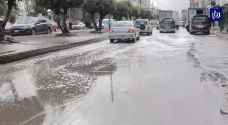 تجمعات مياه الأمطار.. "بلدية إربد" تتابع والمواطنون يشتكون - فيديو