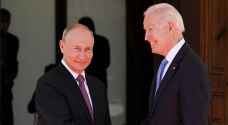 بايدن وبوتن يبحثان أزمة أوكرانيا