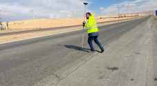 الأشغال تباشر في تجهيز تحويلات مرورية على أجزاء من الطريق الصحراوي