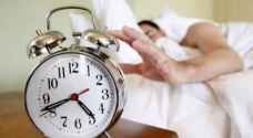 طبيبة توضح كيف يمكن الاستيقاظ من دون منبه