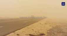 الأمن يحذر من الغبار وتدني مدى الرؤية على الطرق الجنوبية والشرقية