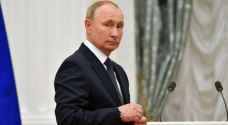 بوتين يوقع مرسوما يتضمن إجراءات لضمان الاستقرار المالي