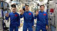 عودة ٣ رواد فضاء صينيين إلى الأرض