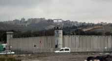 قوات الاحتلال الإسرائيلي تقتحم قسم ٣ في سجن "ريمون"