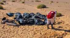 بالفيديو.. العثور على جثث ٢٠ شخصا في الصحراء الليبية ماتوا من العطش