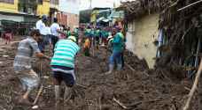 قتلى ومفقودين بانزلاق تربة في فنزويلا - صور