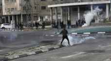 فلسطينيون يتصدون للاحتلال أثناء اقتحام قبر يوسف في نابلس