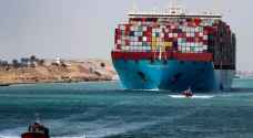 إعادة تعويم سفينة جنحت في قناة السويس