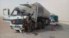 إصابتان بتصادم ٣ صهاريج على طريق شويعر