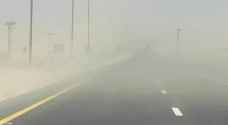الأمن يحذر من تدني مدى الرؤية على الطريق الصحراوي
