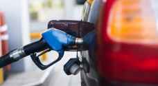 الحكومة تحدد أسعار المحروقات لشهر نيسان
