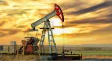 أسعار النفط تتجه لتسجيل ثاني انخفاض أسبوعي