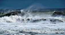 طقس العرب يحذر من اضطراب البحر وارتفاع الأمواج في العقبة