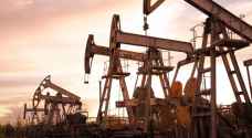 النفط ينخفض والبنوك تخفض توقعات النمو في الصين
