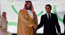 ولي العهد السعودي يلتقي الرئيس الفرنسي قبيل قمة الميثاق المالي العالمي