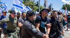 استمرار الاحتجاجات في تل أبيب بعد إقرار الكنيست تعديلات قضائية