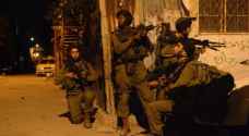قوات الاحتلال تقتحم نابلس وتغلق مداخل مدينة أريحا