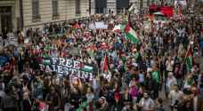 الآلاف يشاركون بمسيرة تضامنية مع الفلسطينيين في جنيف