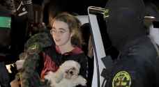 المحتجزة مايا ليمبرغ: "أنا بخير وهكذا عاملني القسام" - فيديو
