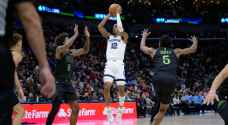 جا مورانت يقود فريقه غريزليس لفوز مثير على بيليكانز في الـ"إن بي إيه"