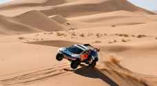 بطل العالم ناصر العطية يتقدم للمركز الثالث في رالي داكار