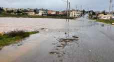 بالصور- انهيار جدران وتجمع برك المياه في محافظات الأردن جراء المنخفض الجوي