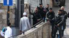 قوات الاحتلال تعرقل دخول الفلسطينيين لأداء صلاة الجمعة الأولى من رمضان في الأقصى