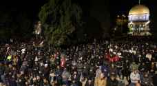 ٦٠ ألف مصلٍ يؤدون صلاتي العشاء والتراويح في المسجد الأقصى "فيديو"