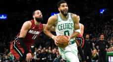 سيلتيكس يبدأ مشواره في "البلاي أوف" بانتصار على ميامي هيت