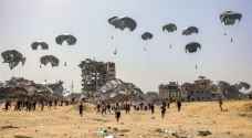 القوات المسلحة تنفذ ٧ إنزالات جوية للأهل في غزة