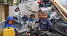 إلى متى؟ موجة نزوح جديدة تزيد مآسي الغزيين في رفح - صور