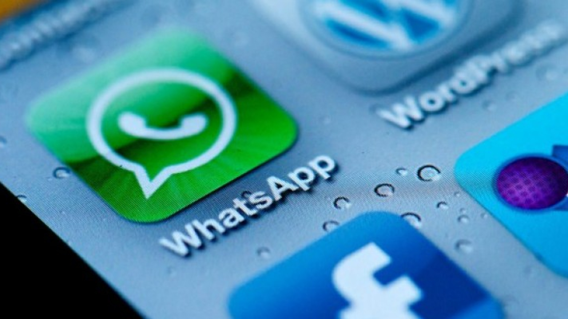 تتجاهل الرسالة وتحذفها